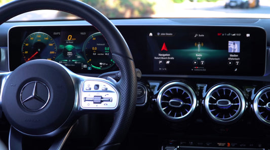 MBUX Display ausschalten, um diesen zu reinigen